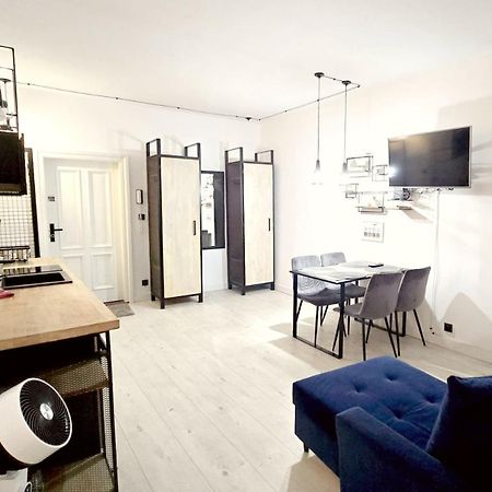 Siódemka Apartment Torun Bagian luar foto