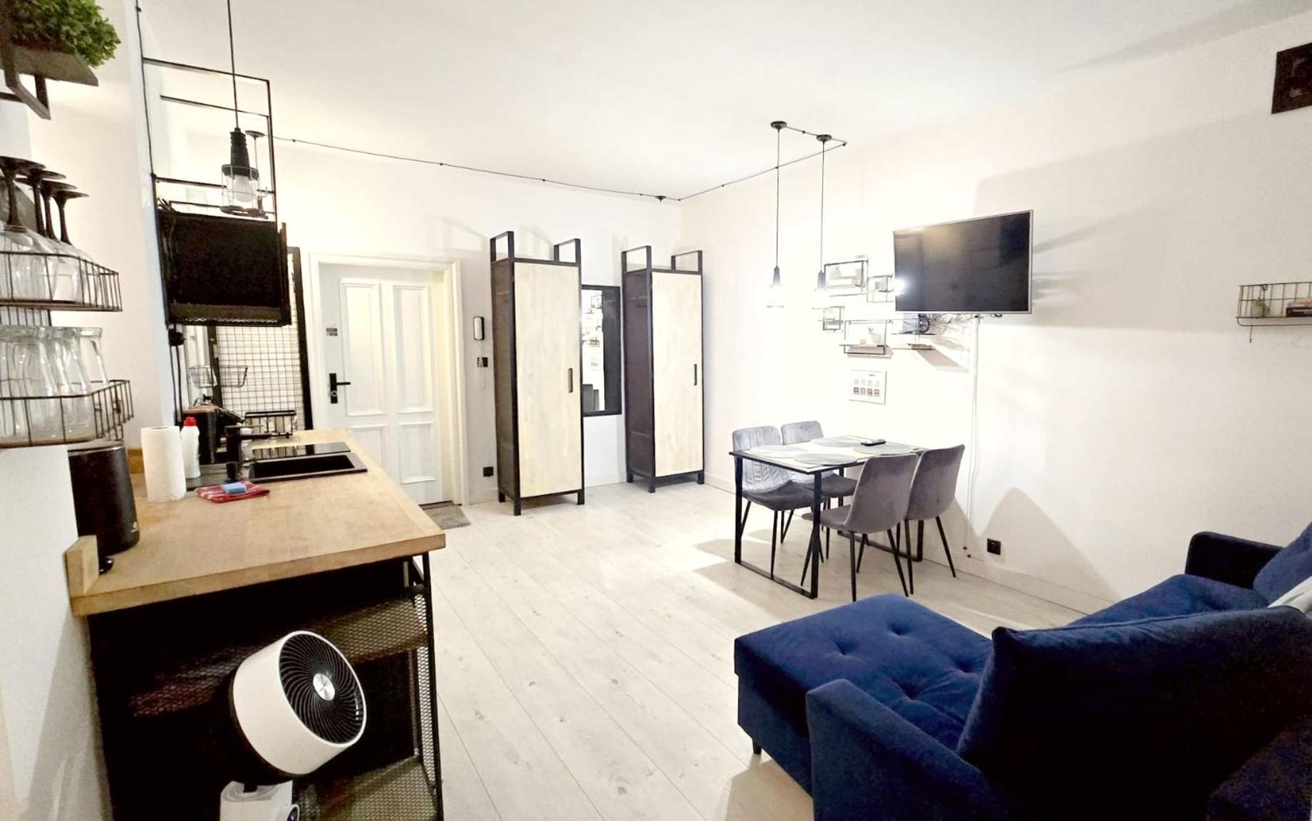 Siódemka Apartment Torun Bagian luar foto